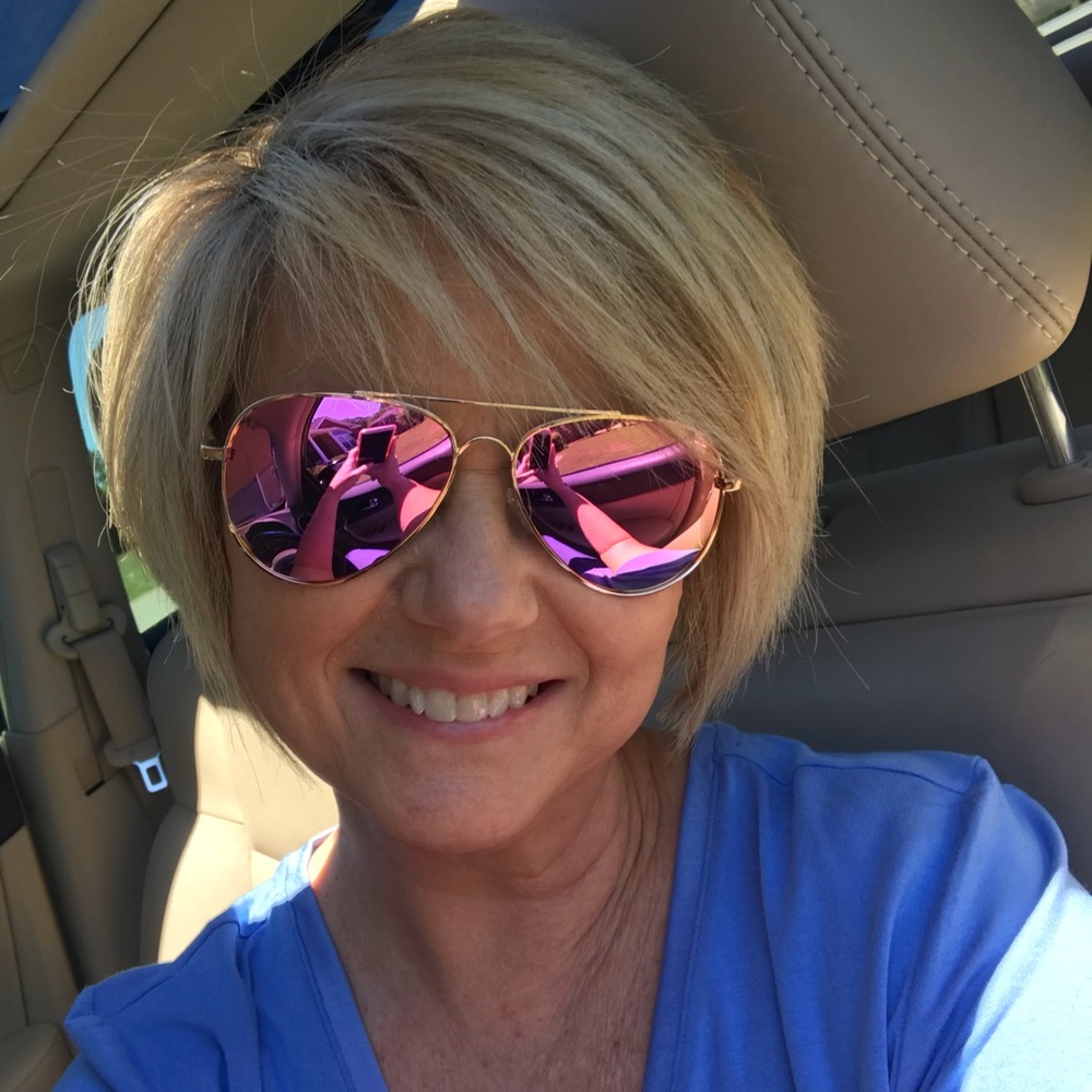 Meet your Posher, Debra